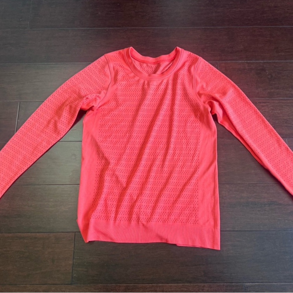 Lululemon Breeze By long sleeve t shirt